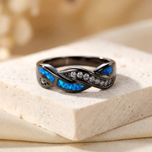 Verloofring in zilver met gedraaide zetting