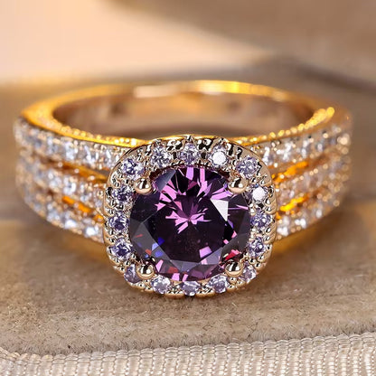 Halo amethist ring in goud