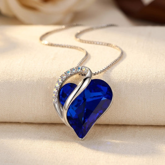 Saffier hartcollier in zilver