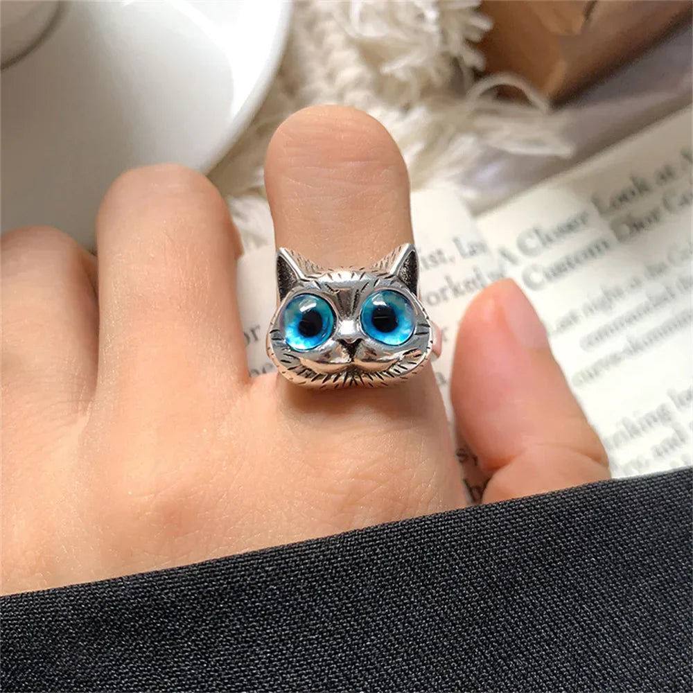 Kat Ring met Blauwe Ogen – Speelse Vintage Zilveren Dierenring voor Kattenliefhebbers