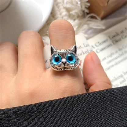 Kat Ring met Blauwe Ogen – Speelse Vintage Zilveren Dierenring voor Kattenliefhebbers