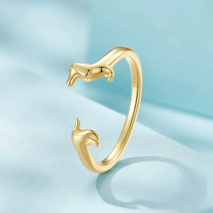 Verfijnde Teckel Ring in Sterling Zilver