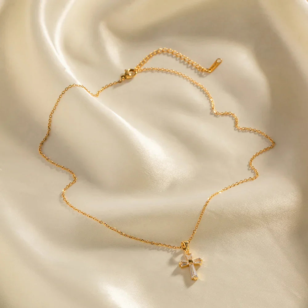 Halsketting met Delicate Diamanten Kruis Hanger